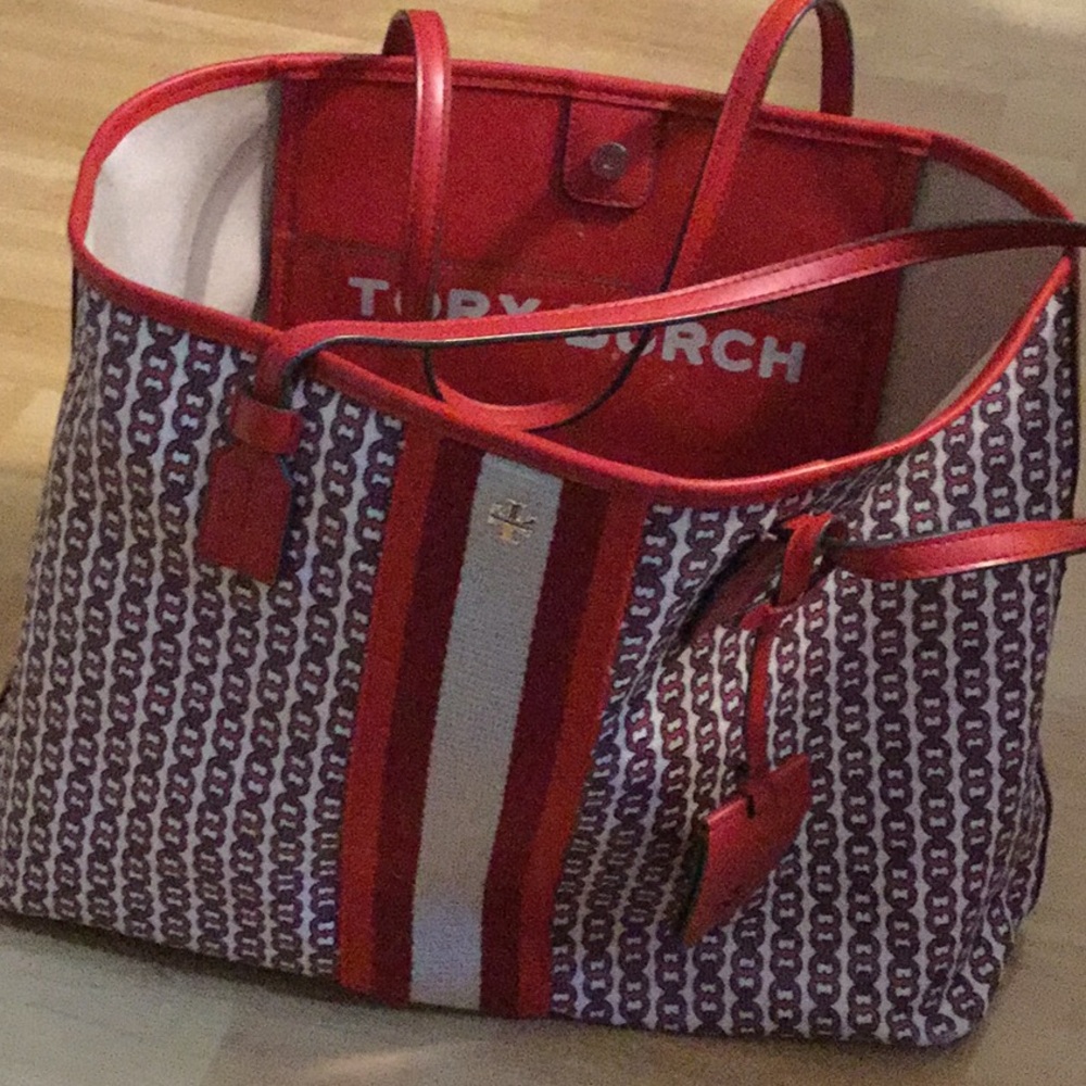 Tory Burch handbag ideal for holiday Xmas - Picture 3 of 3